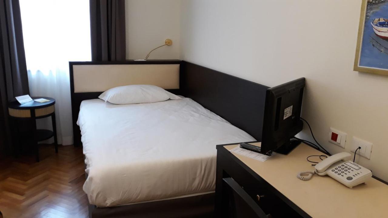 Torrione Hotel Reggio di Calabria Exteriör bild